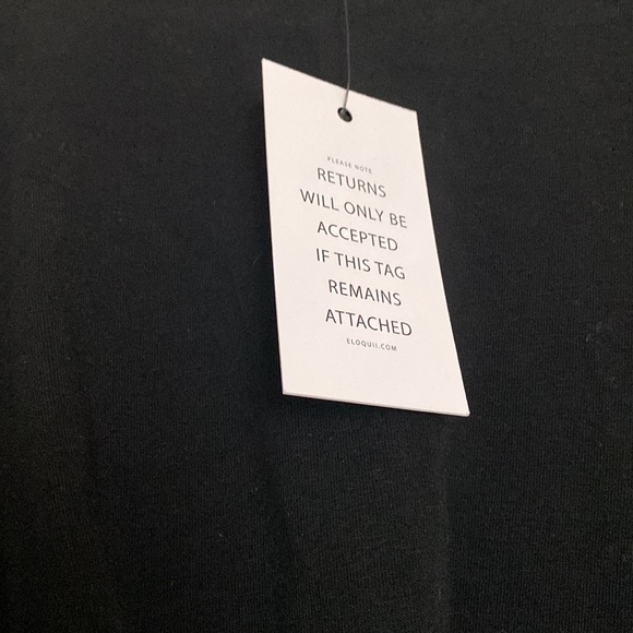 ELOQUII black top with cross cross detail in front - Picture 5 of 5